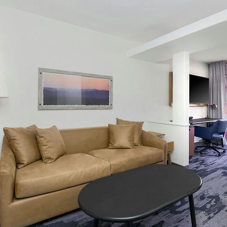 Fairfield Inn And Suites By Marriott San Jose Airport Exterior photo