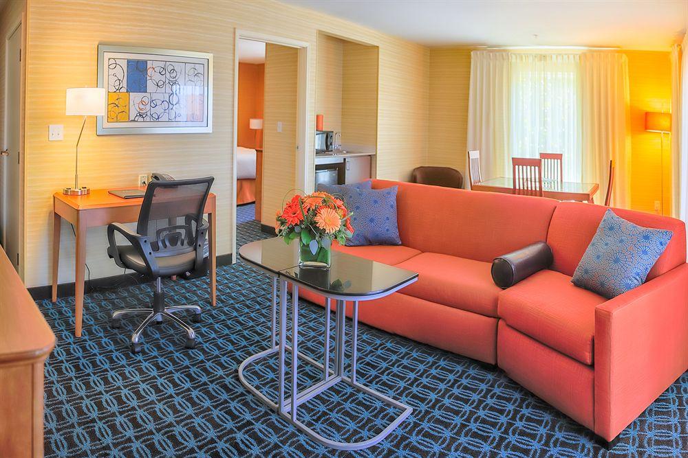 Fairfield Inn And Suites By Marriott San Jose Airport Exterior photo