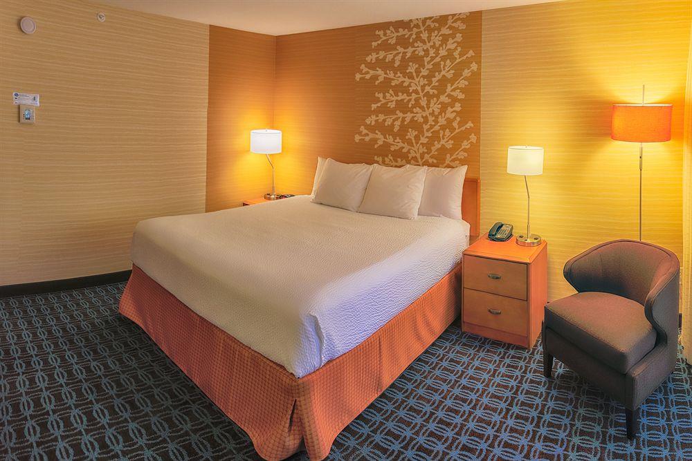 Fairfield Inn And Suites By Marriott San Jose Airport Exterior photo