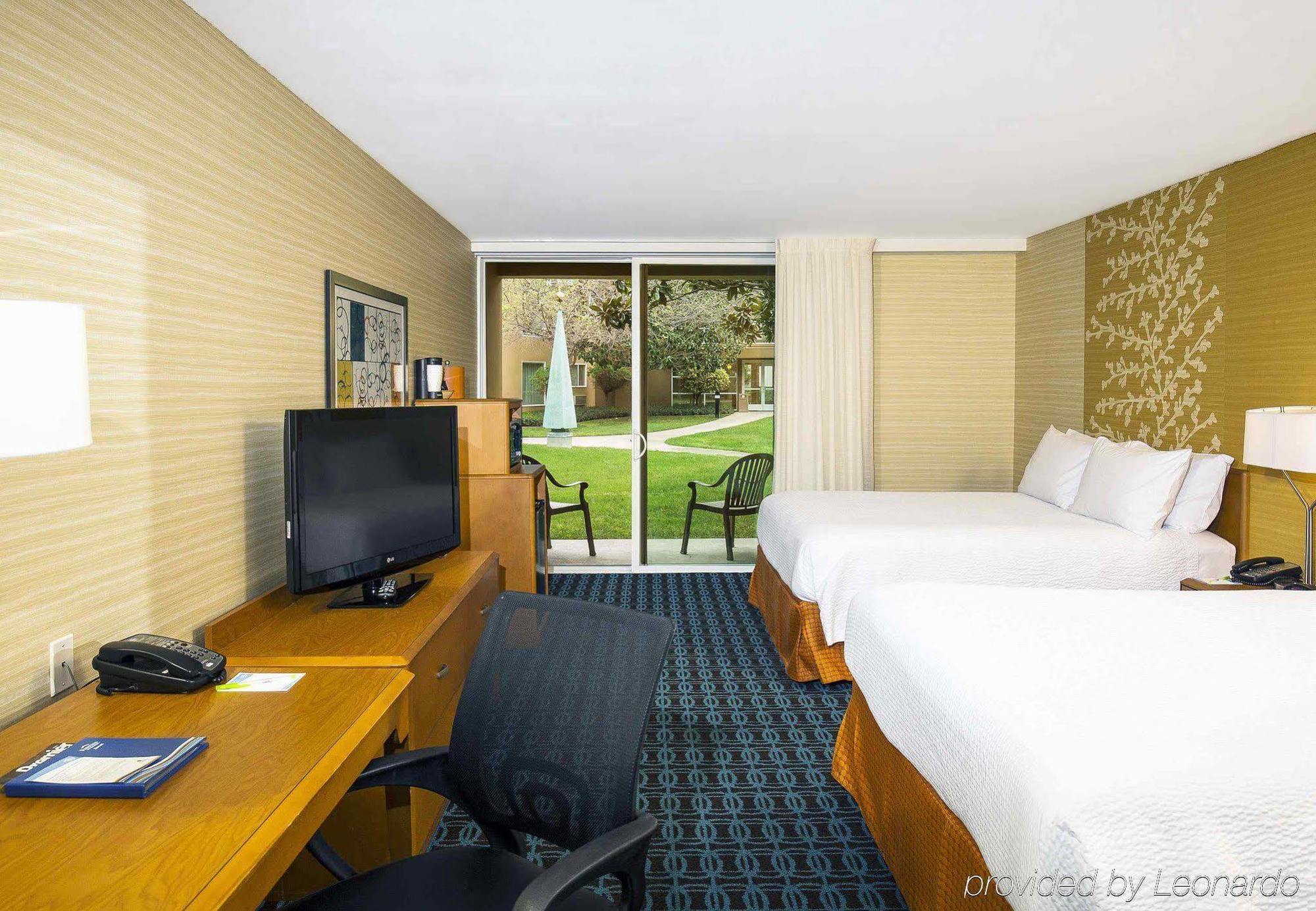 Fairfield Inn And Suites By Marriott San Jose Airport Exterior photo