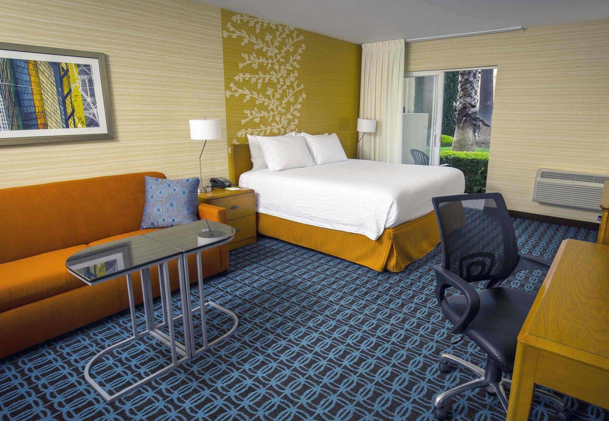 Fairfield Inn And Suites By Marriott San Jose Airport Exterior photo